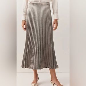 The White Company Gray Pleated Skirt